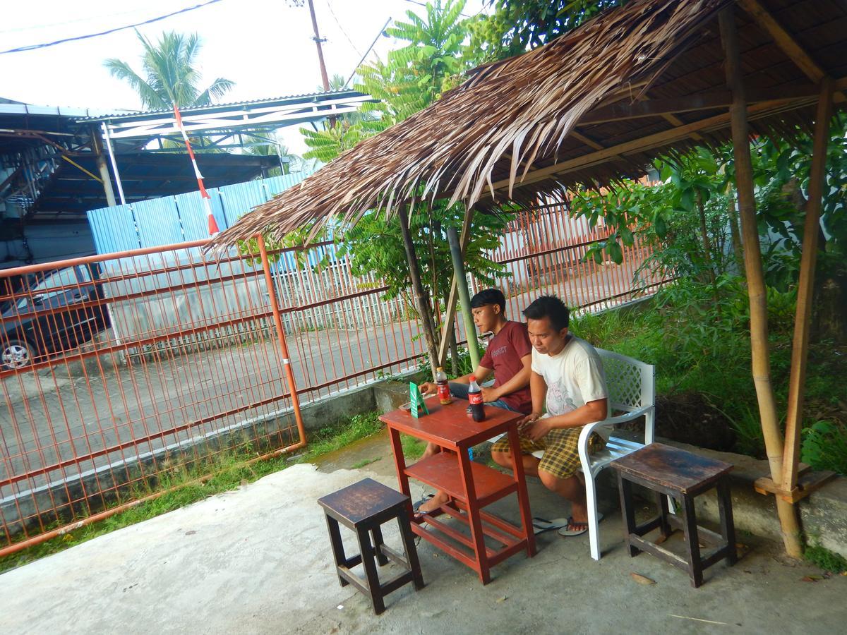 Rumah Singgah マナド エクステリア 写真