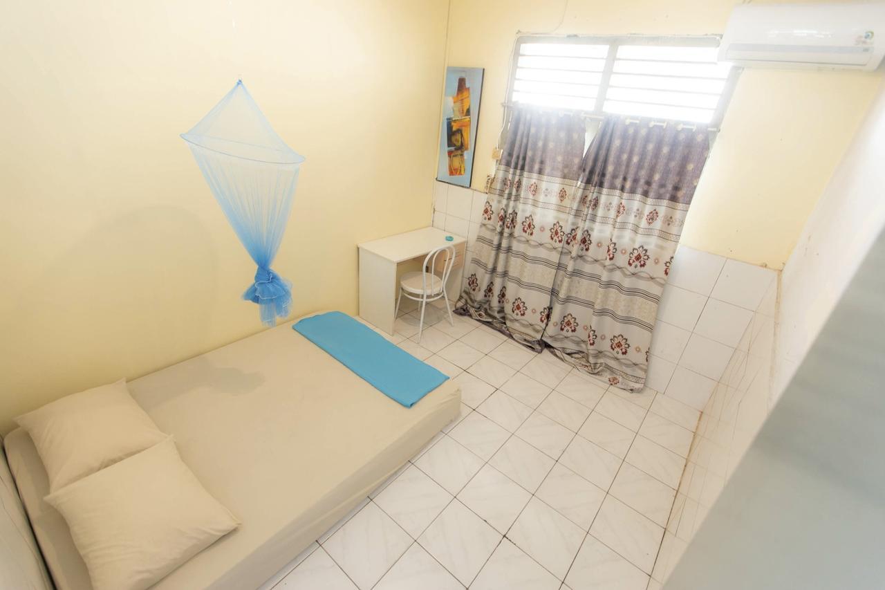 Rumah Singgah マナド エクステリア 写真
