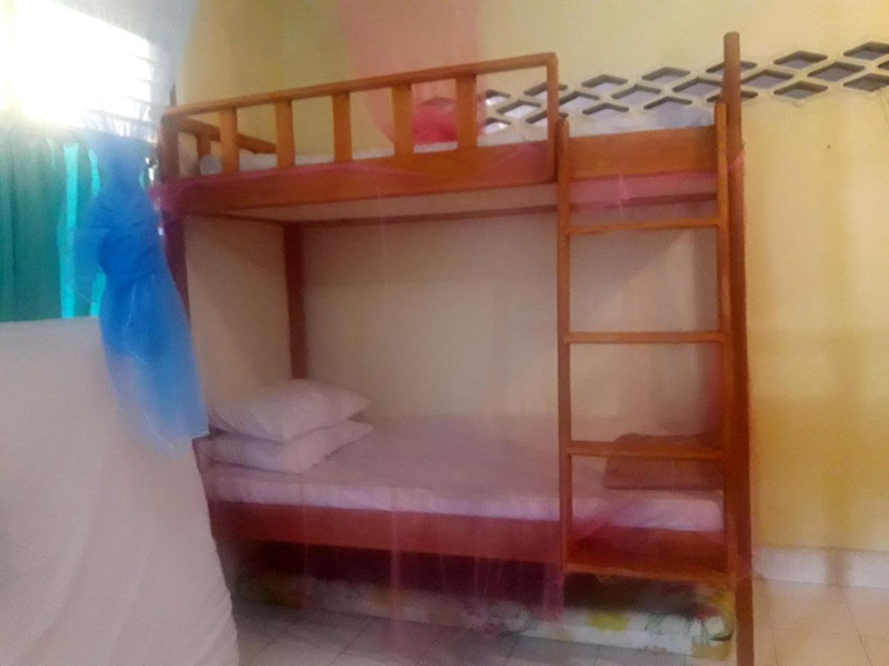 Rumah Singgah マナド エクステリア 写真